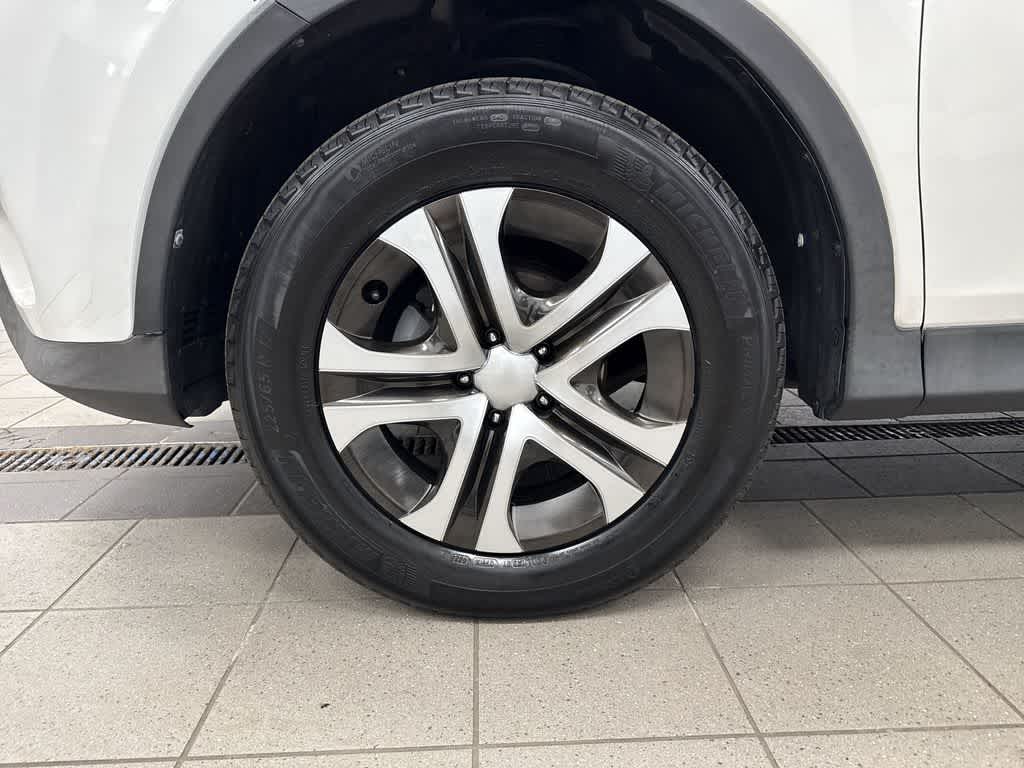 Thumbnail: 2015 Toyota RAV4 - 10