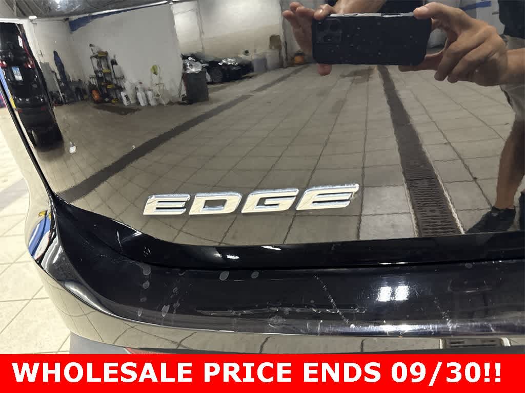 Thumbnail: 2017 Ford Edge - 25