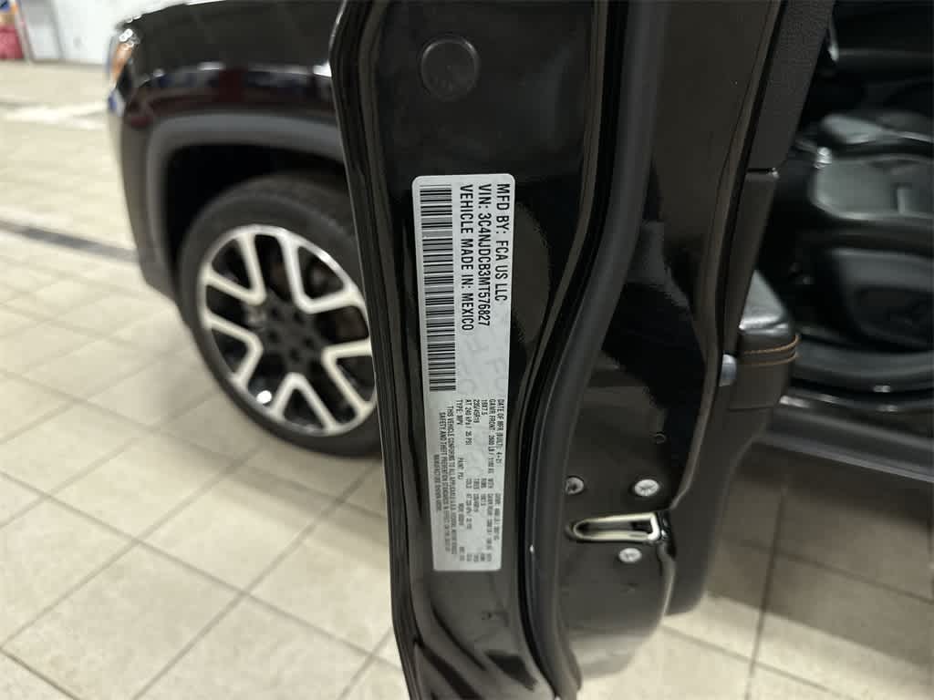 Thumbnail: 2021 Jeep Compass - 14