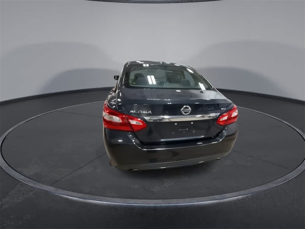 Thumbnail: 2017 Nissan Altima - 7