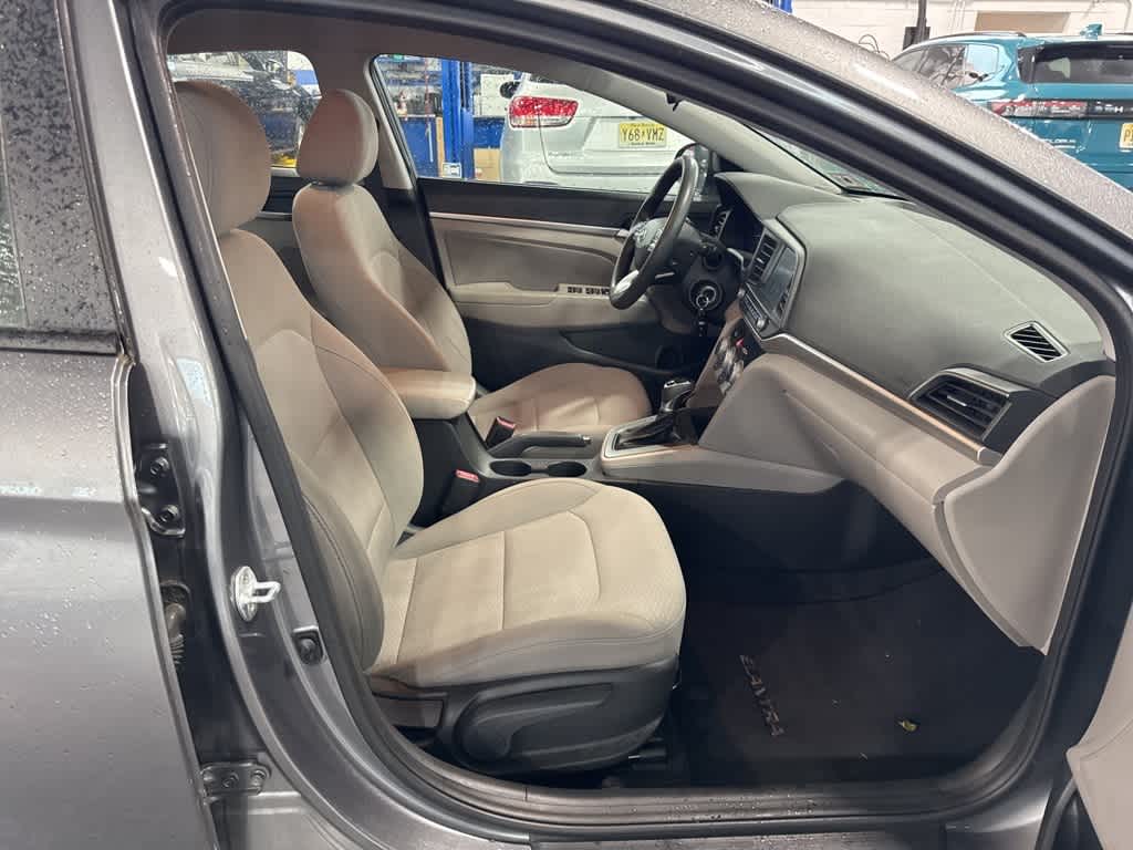 2019 Hyundai Elantra SEL 14
