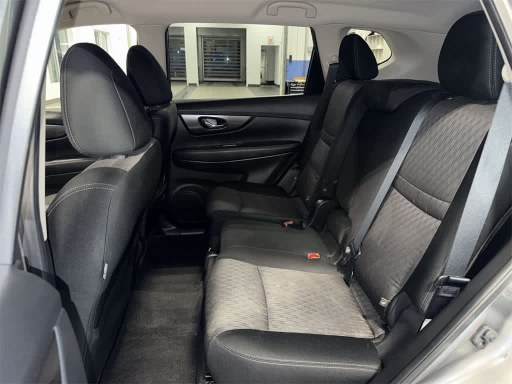 Thumbnail: 2020 Nissan Rogue - 17