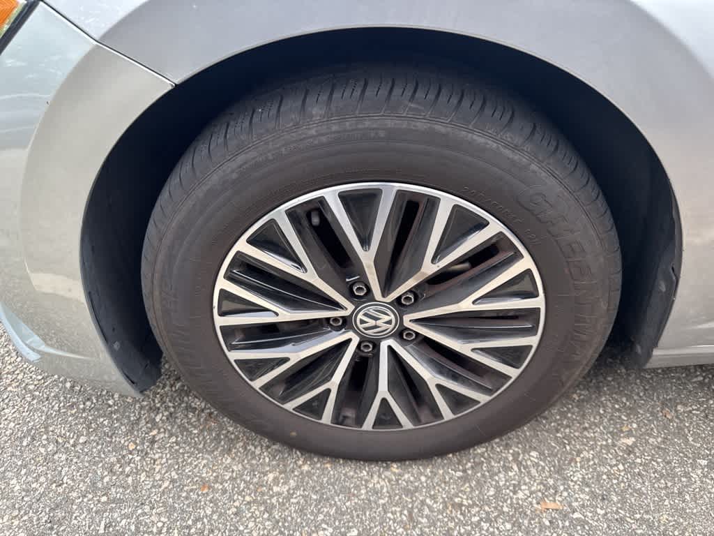 Thumbnail: 2021 Volkswagen Jetta - 8