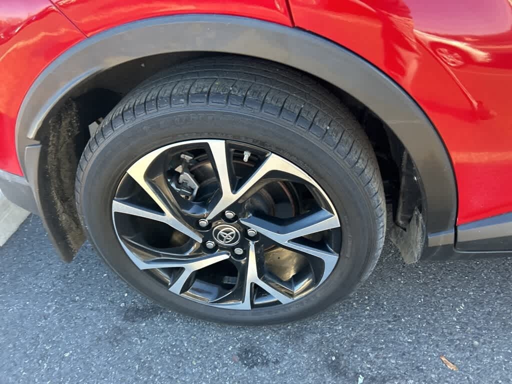 Used 2020 Toyota C-HR XLE SUV