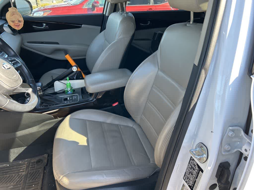 Thumbnail: 2019 Kia Sorento - 24