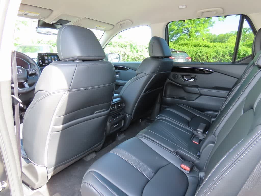 Thumbnail: 2025 Honda Pilot - 14