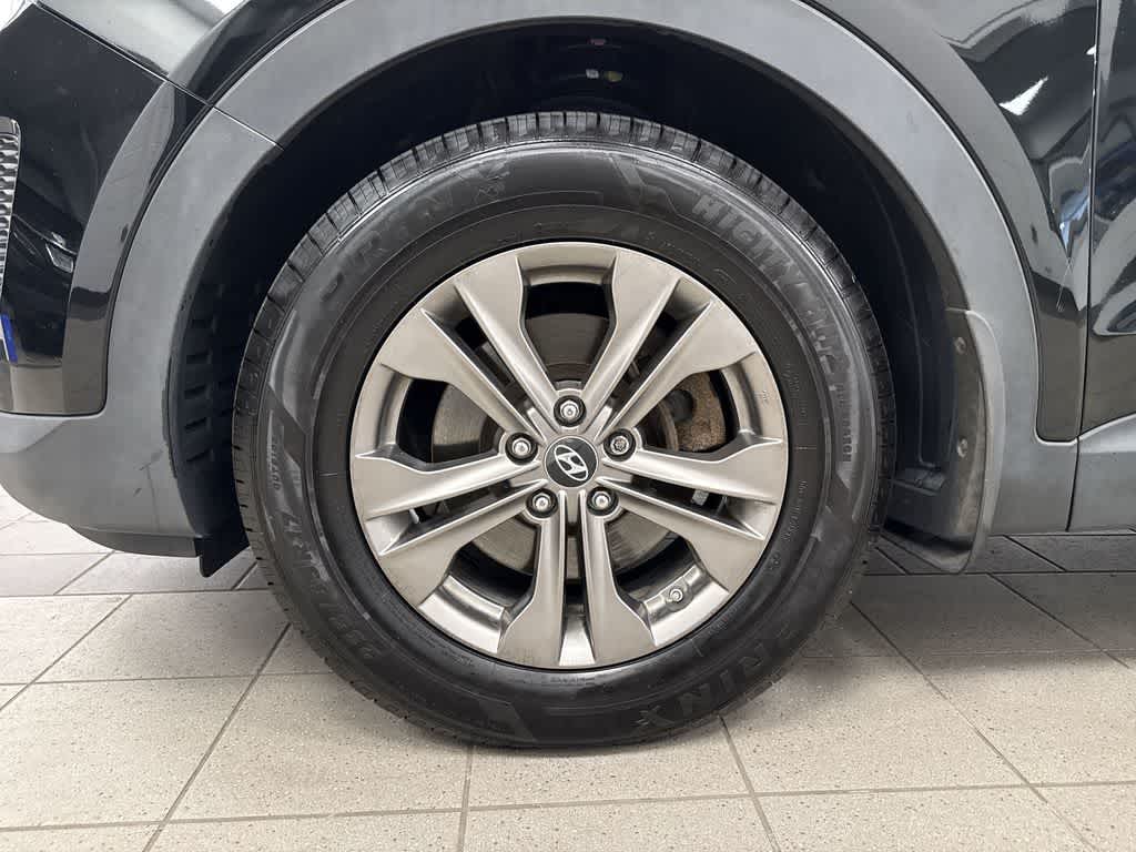 Thumbnail: 2013 Hyundai Santa Fe - 10