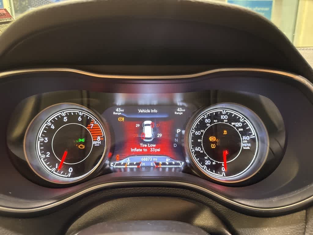 Thumbnail: 2020 Jeep Cherokee - 10