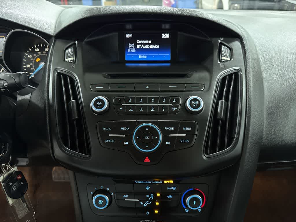 Thumbnail: 2016 Ford Focus - 20