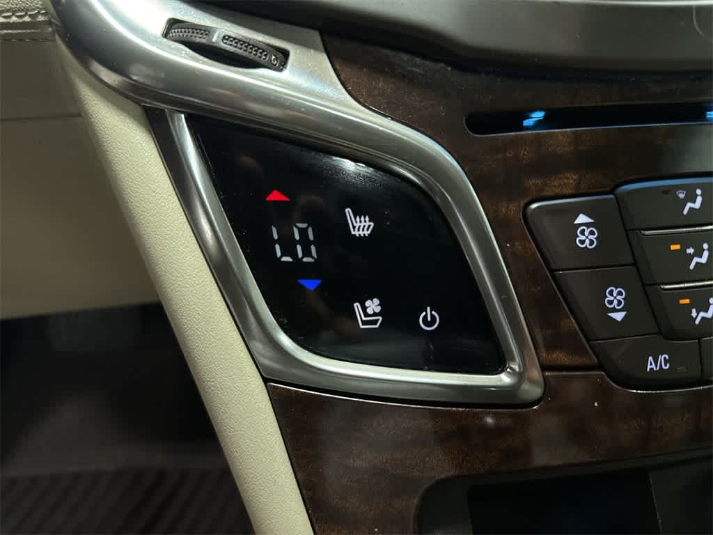 Thumbnail: 2015 Buick LaCrosse - 32