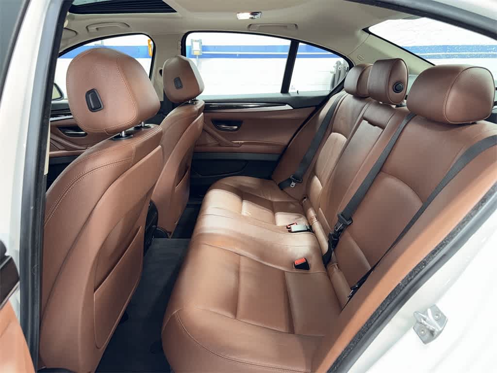Thumbnail: 2016 BMW 5 Series - 17