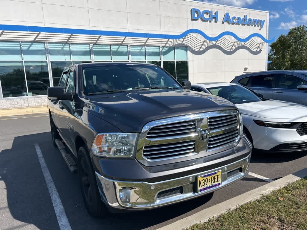 Thumbnail: 2019 RAM 1500 Classic - 11