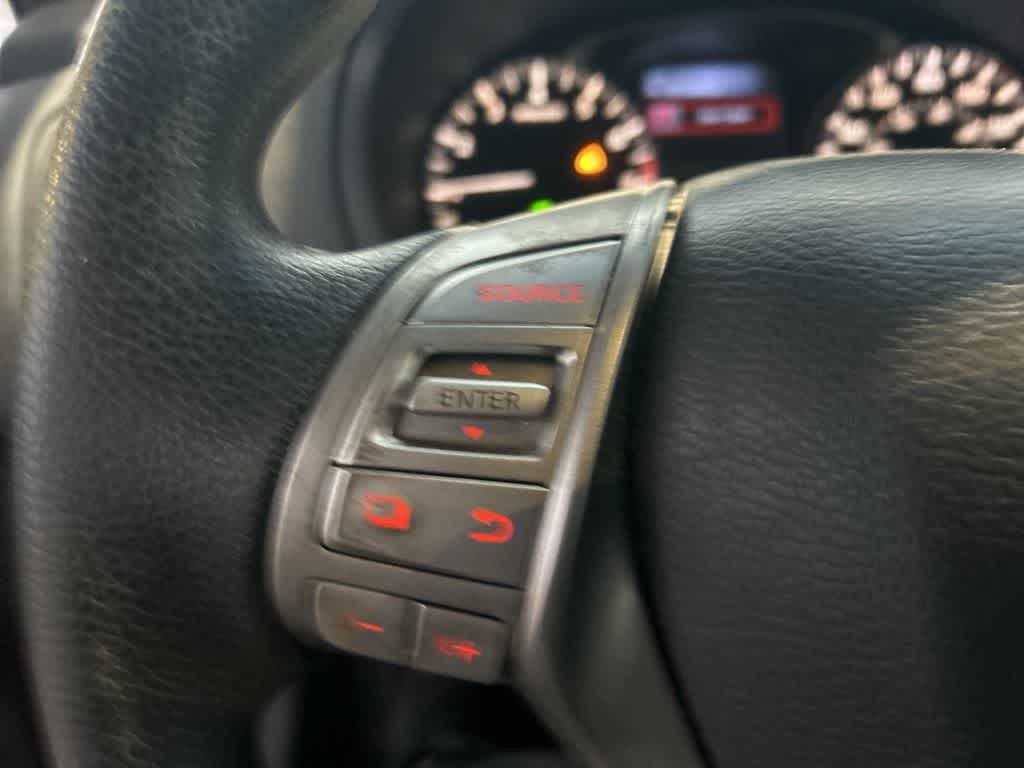 Thumbnail: 2015 Nissan Altima - 11