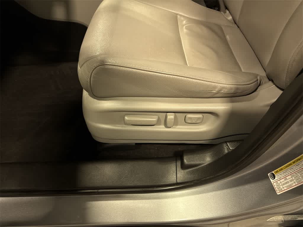 Thumbnail: 2019 Honda Pilot - 24