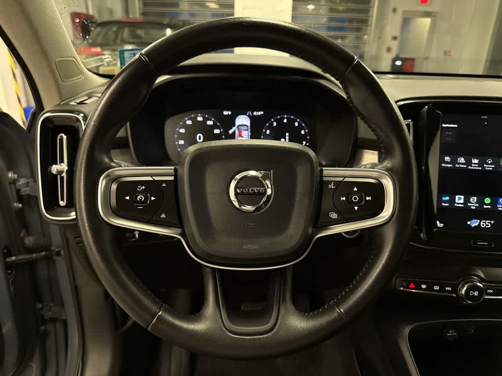Thumbnail: 2020 Volvo XC40 - 18