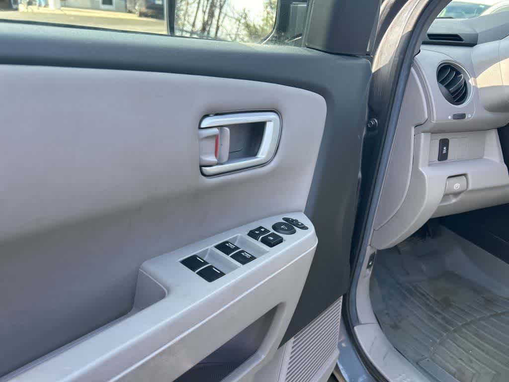 Thumbnail: 2012 Honda Pilot - 16