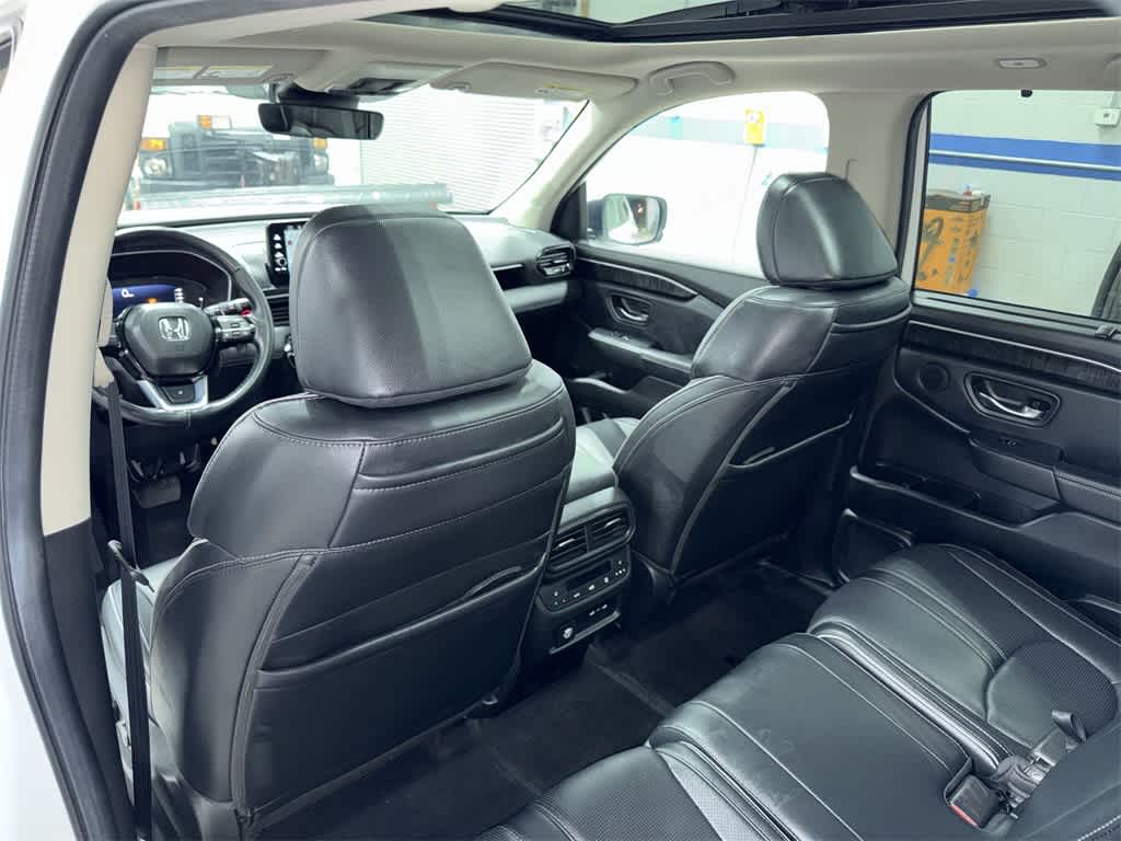 Thumbnail: 2024 Honda Pilot - 32