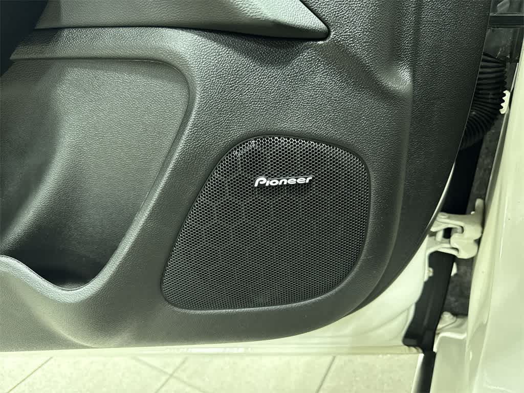 Thumbnail: 2013 Chevrolet Malibu - 29