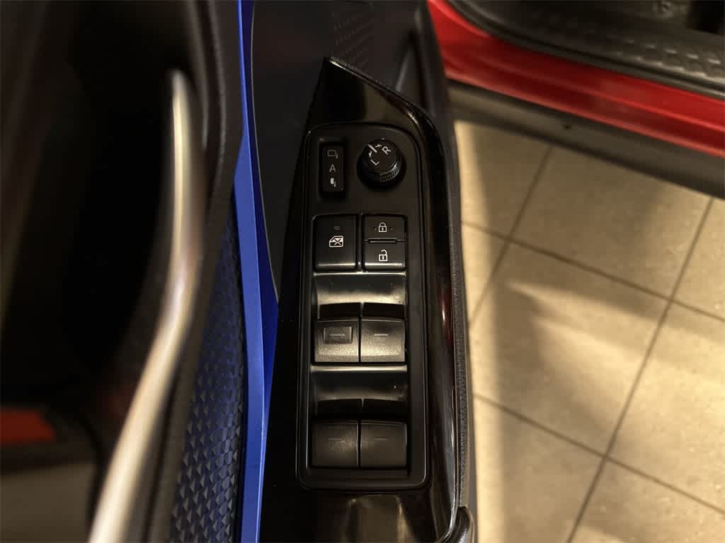 Thumbnail: 2020 Toyota C-HR - 22