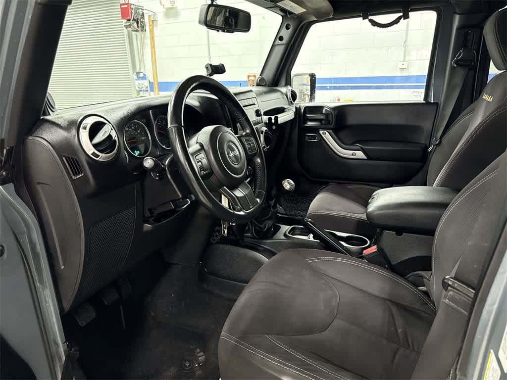 Thumbnail: 2014 Jeep Wrangler - 25