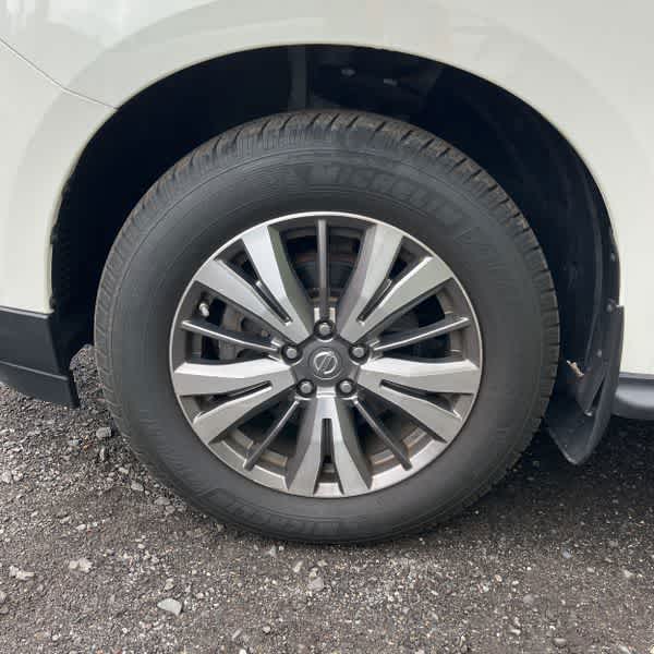Thumbnail: 2019 Nissan Pathfinder - 12