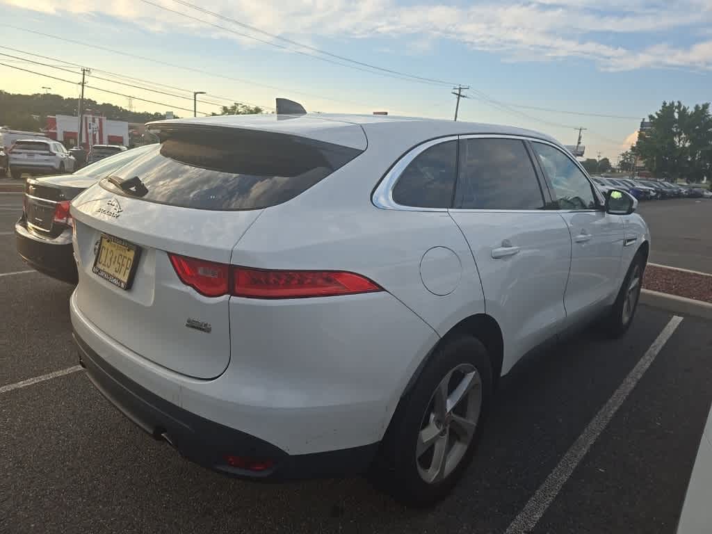 Thumbnail: 2020 Jaguar F-Pace - 9