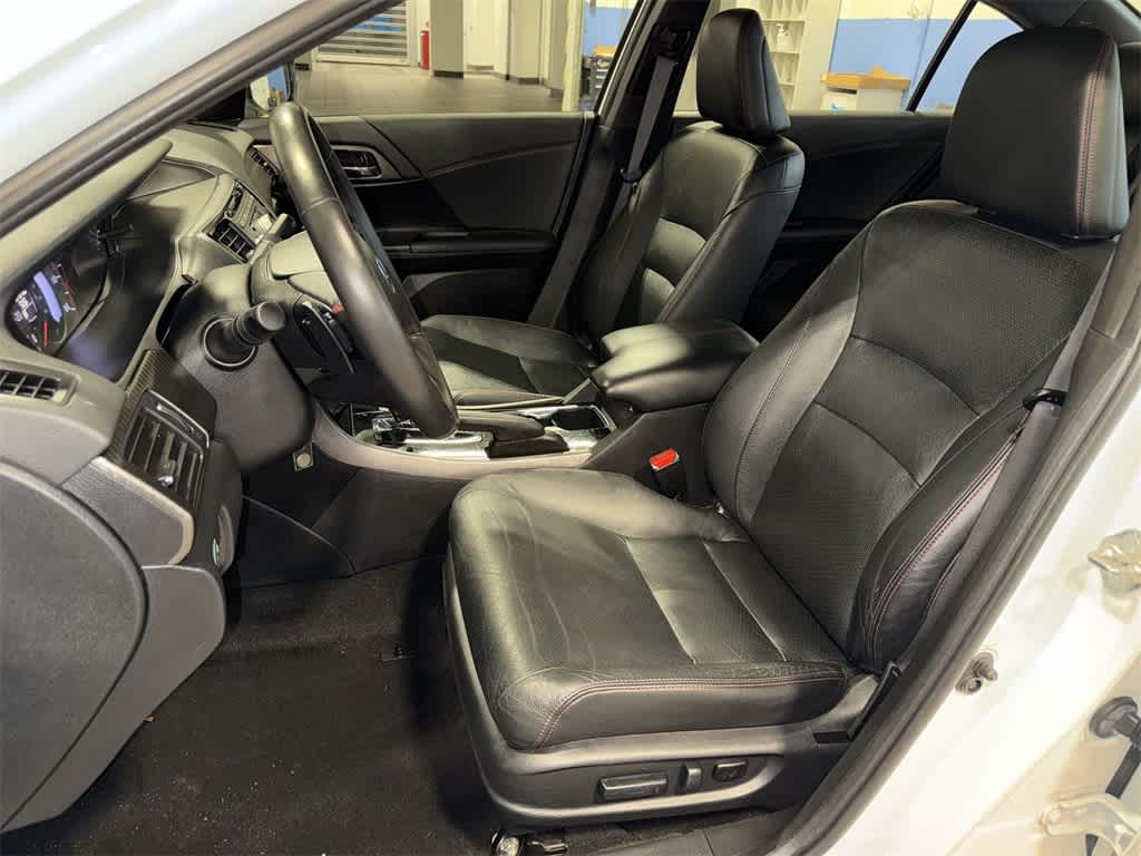 Thumbnail: 2017 Honda Accord - 14