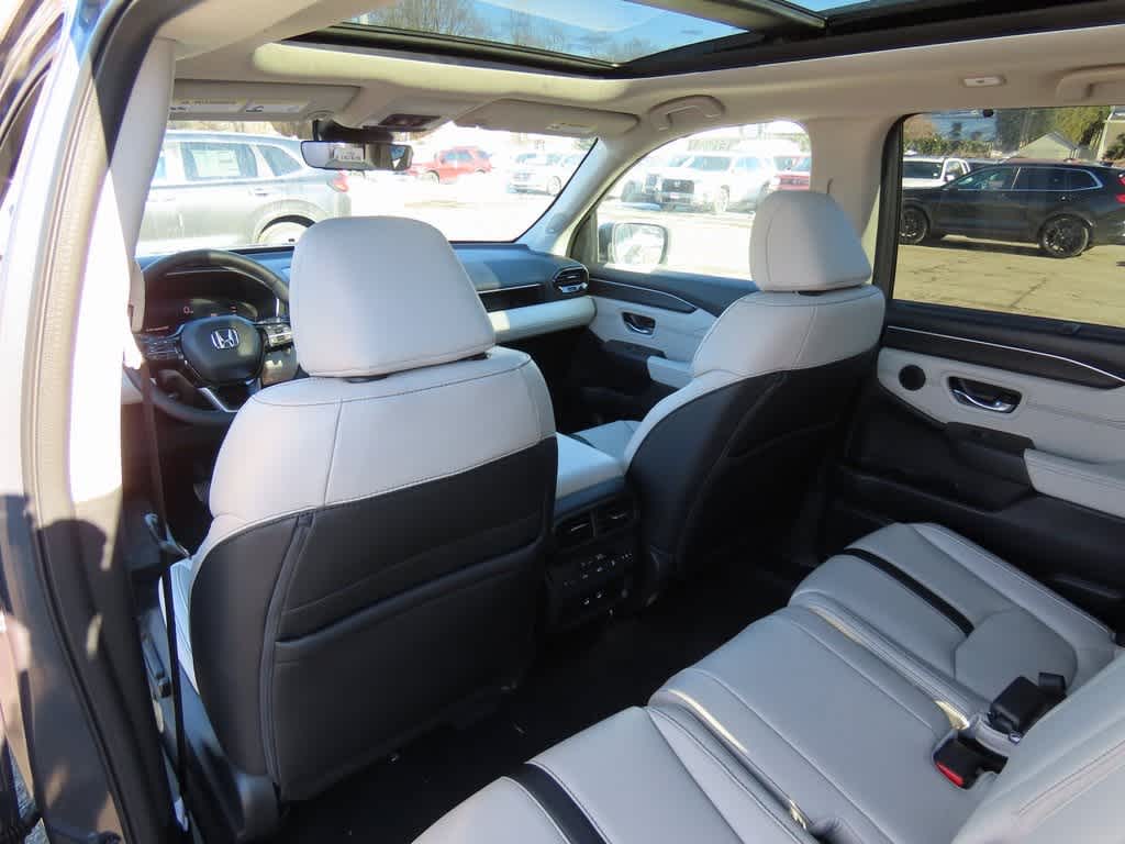 Thumbnail: 2026 Honda Pilot - 17