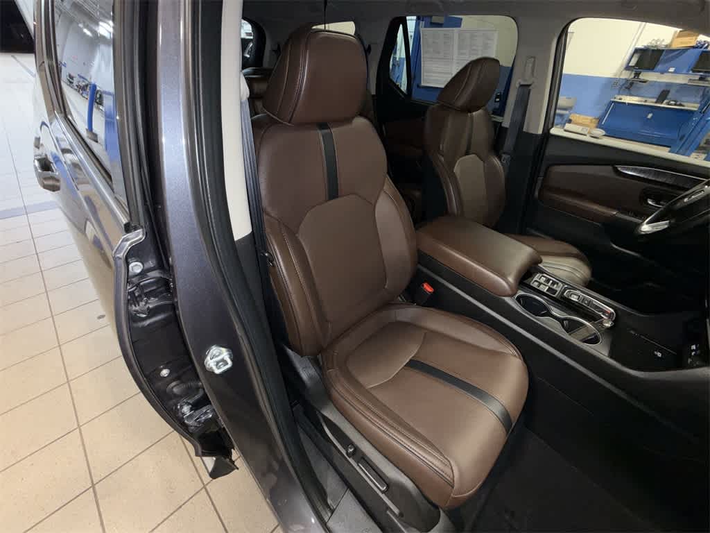 Thumbnail: 2023 Honda Pilot - 16