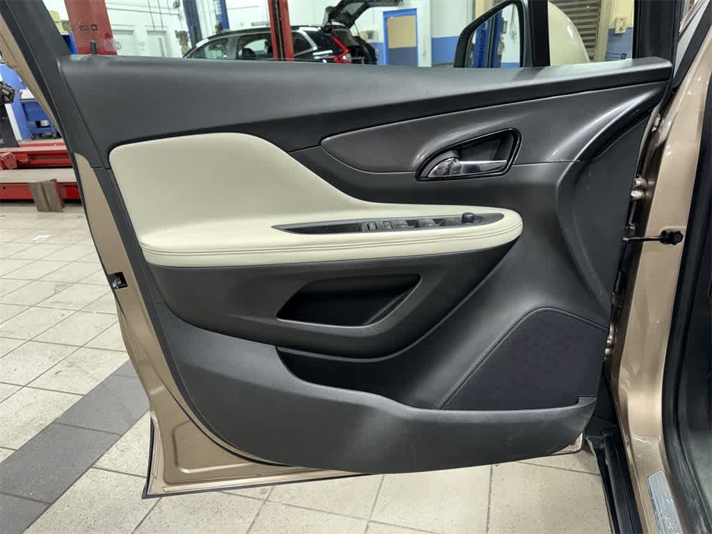 Thumbnail: 2019 Buick Encore - 28