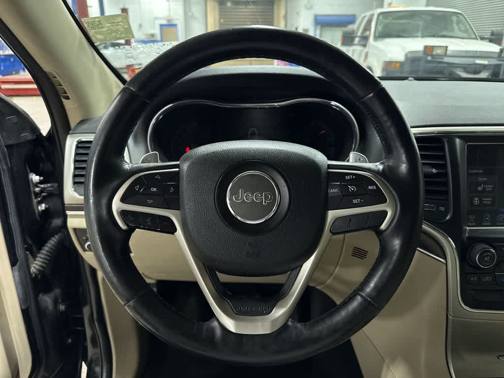 Thumbnail: 2015 Jeep Grand Cherokee - 18