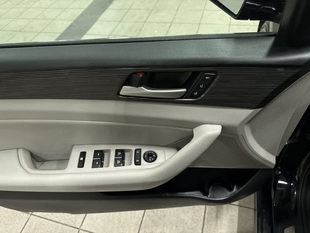 Thumbnail: 2018 Hyundai Sonata - 21