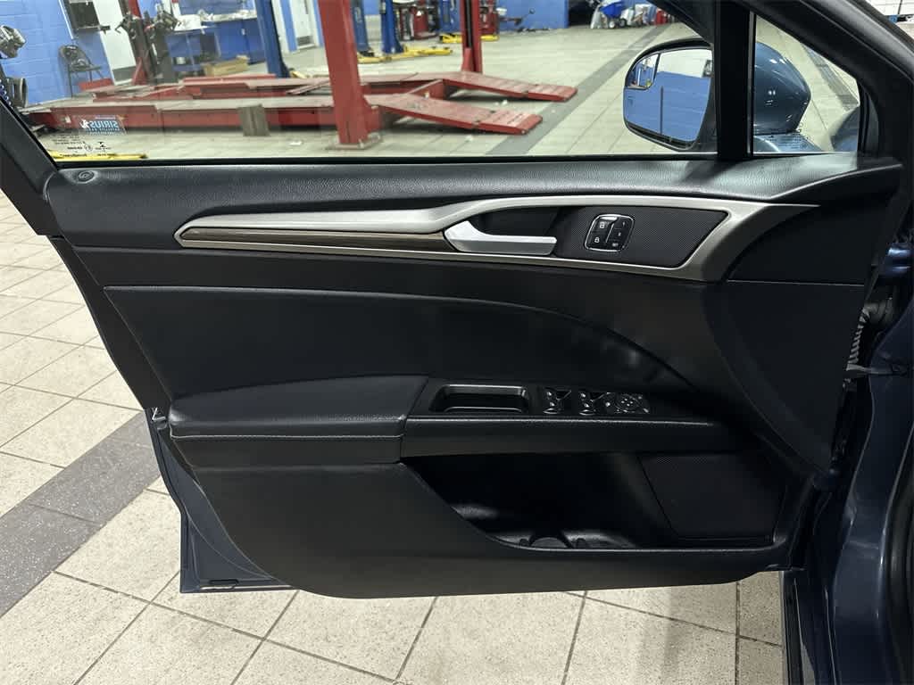 Thumbnail: 2018 Ford Fusion - 31