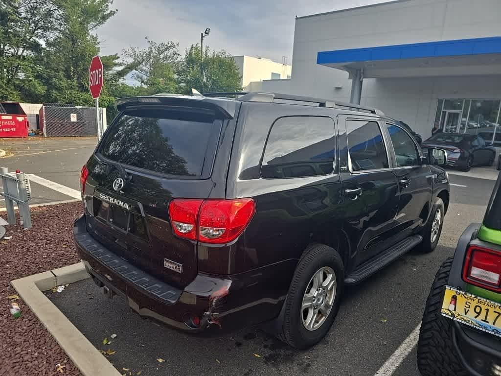 Thumbnail: 2017 Toyota Sequoia - 6