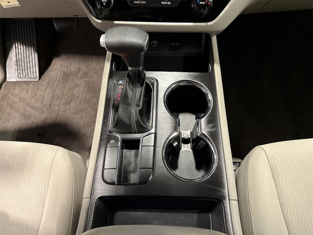 Thumbnail: 2019 Kia Sedona - 31