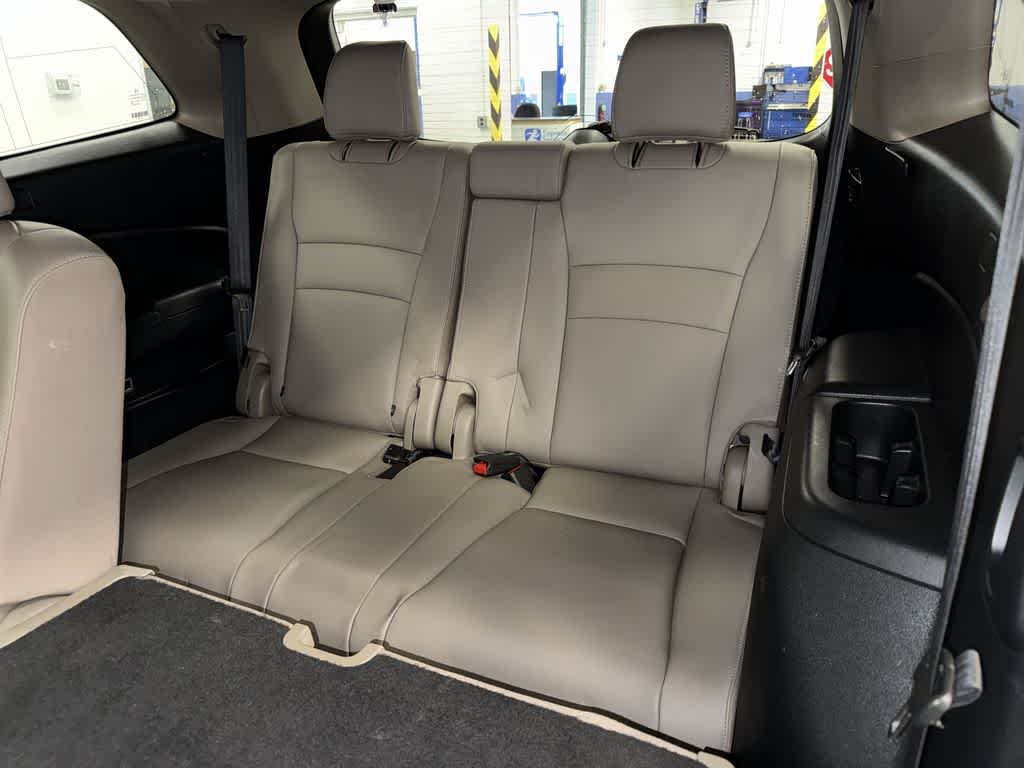 Thumbnail: 2016 Honda Pilot - 18
