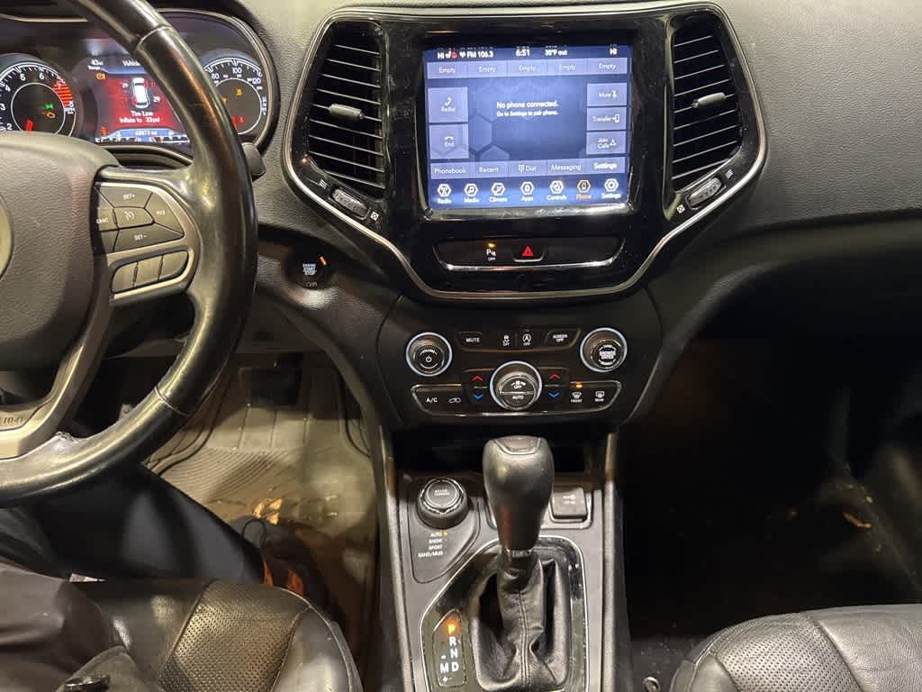 Thumbnail: 2020 Jeep Cherokee - 11