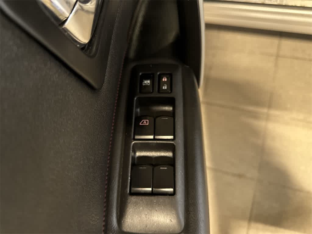 Thumbnail: 2011 Nissan Rogue - 22