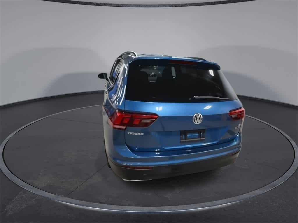 Thumbnail: 2018 Volkswagen Tiguan - 7