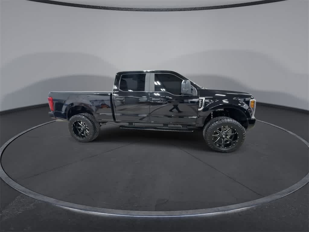 Thumbnail: 2019 Ford F-350 - 4