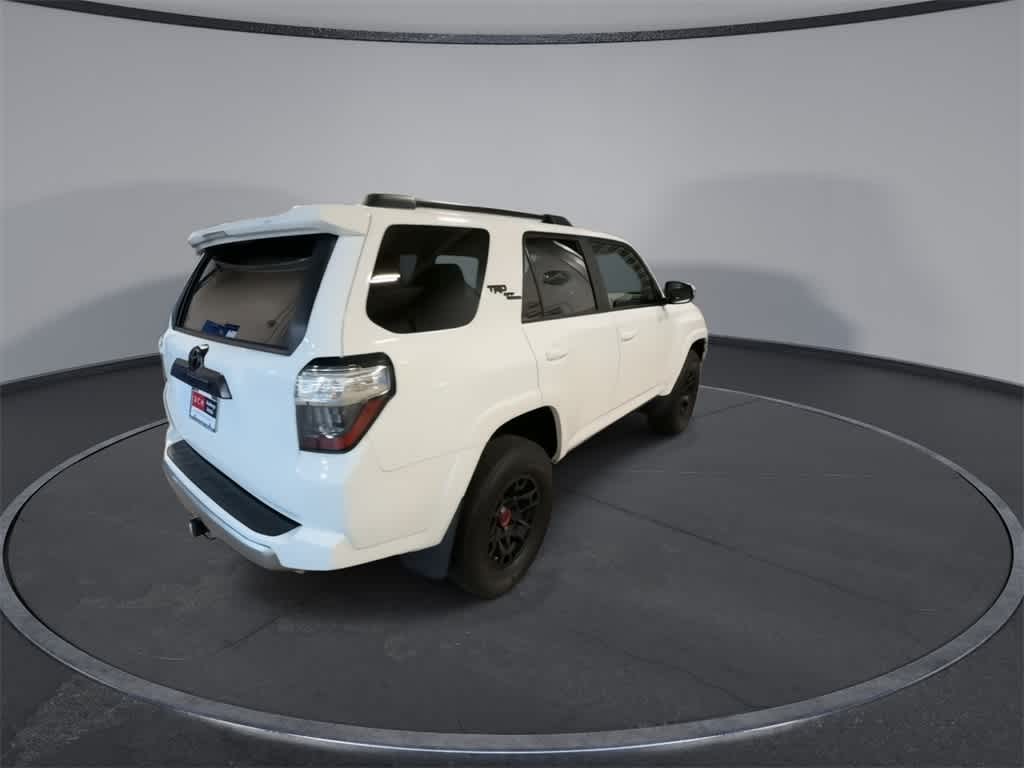 Thumbnail: 2022 Toyota 4Runner - 8