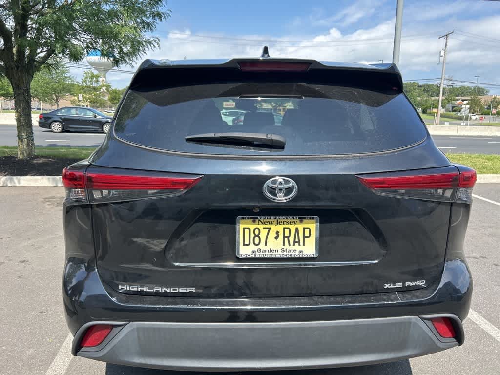Thumbnail: 2022 Toyota Highlander - 20