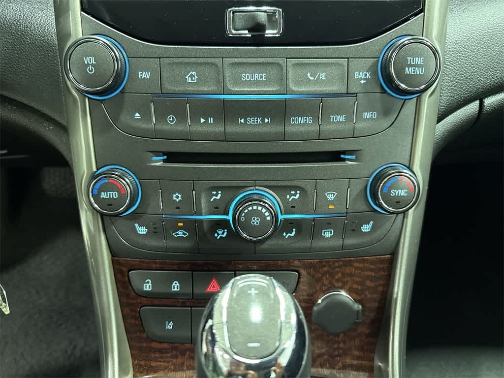 Thumbnail: 2013 Chevrolet Malibu - 20