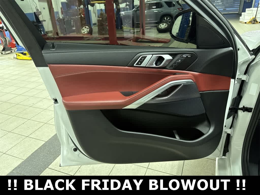 Thumbnail: 2022 BMW X6 - 32