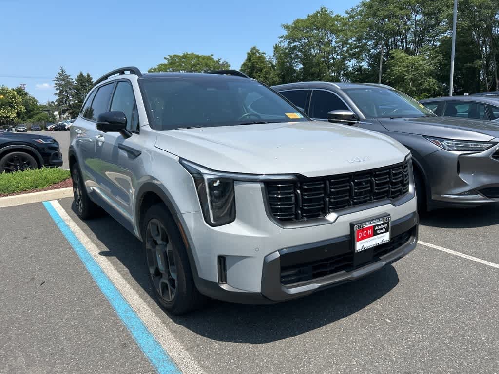 Thumbnail: 2024 Kia Sorento - 3