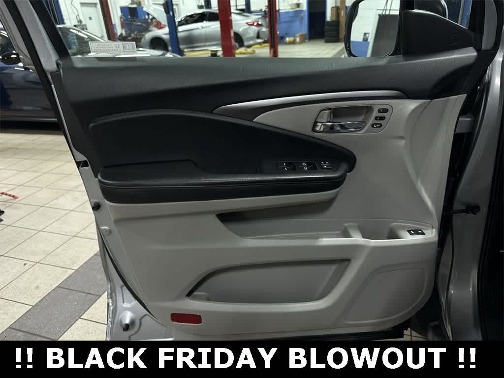 Thumbnail: 2022 Honda Pilot - 31