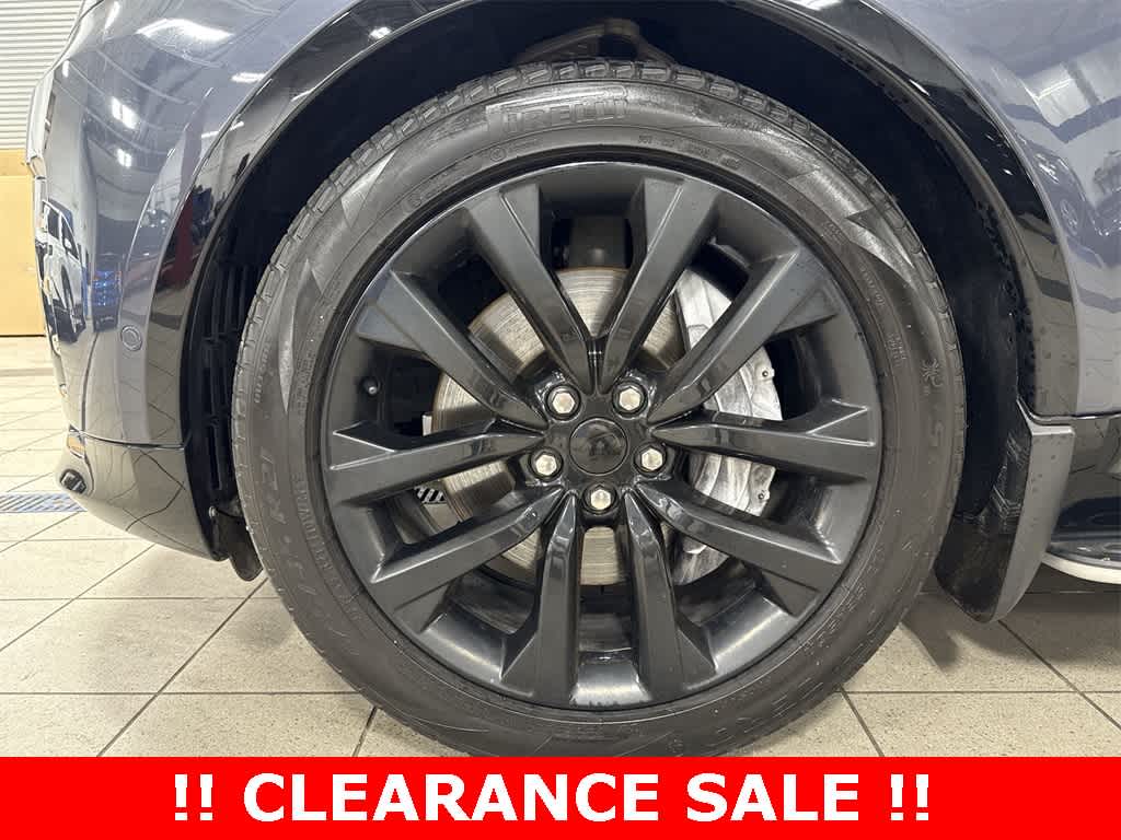 Thumbnail: 2024 Land Rover Discovery - 10