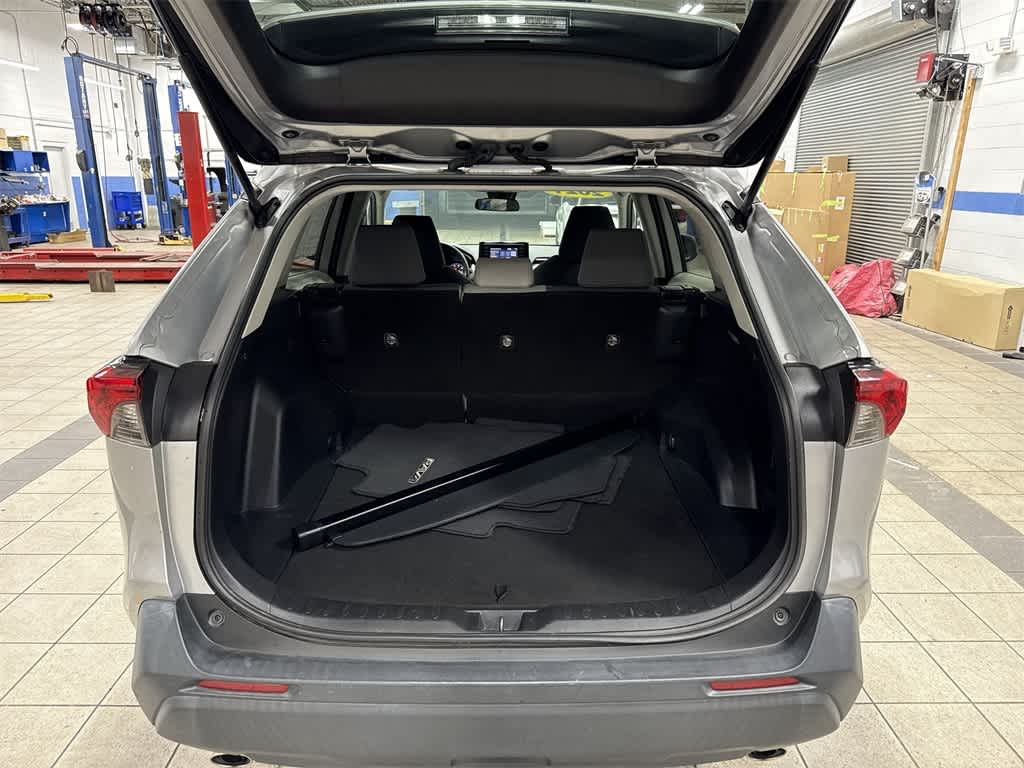 Thumbnail: 2021 Toyota RAV4 - 11