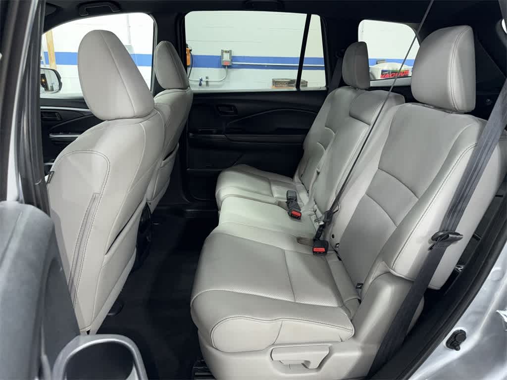 Thumbnail: 2023 Honda Passport - 16