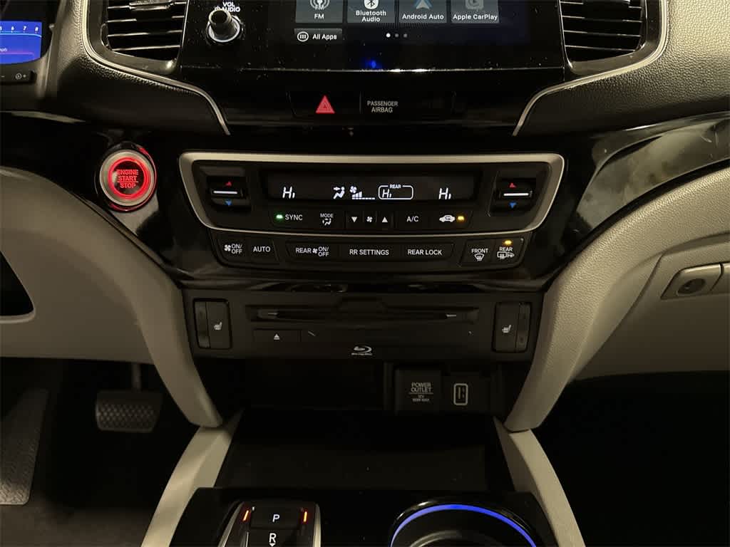 Thumbnail: 2019 Honda Pilot - 22